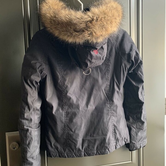 Aritzia Winter Jacket - Picture 3 of 8